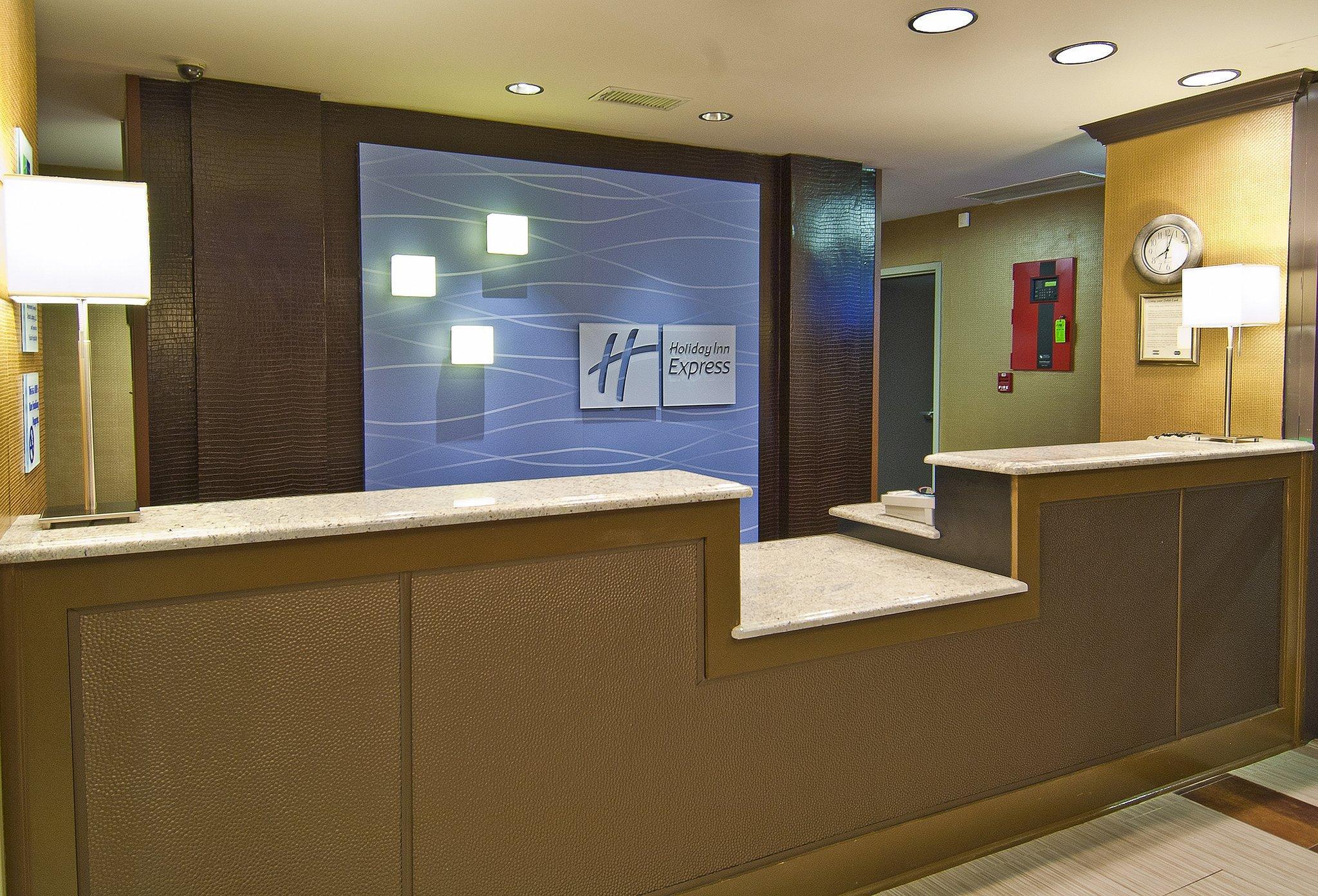 Holiday Inn Express Hotel & Suites Olive Branch By Ihg Eksteriør billede