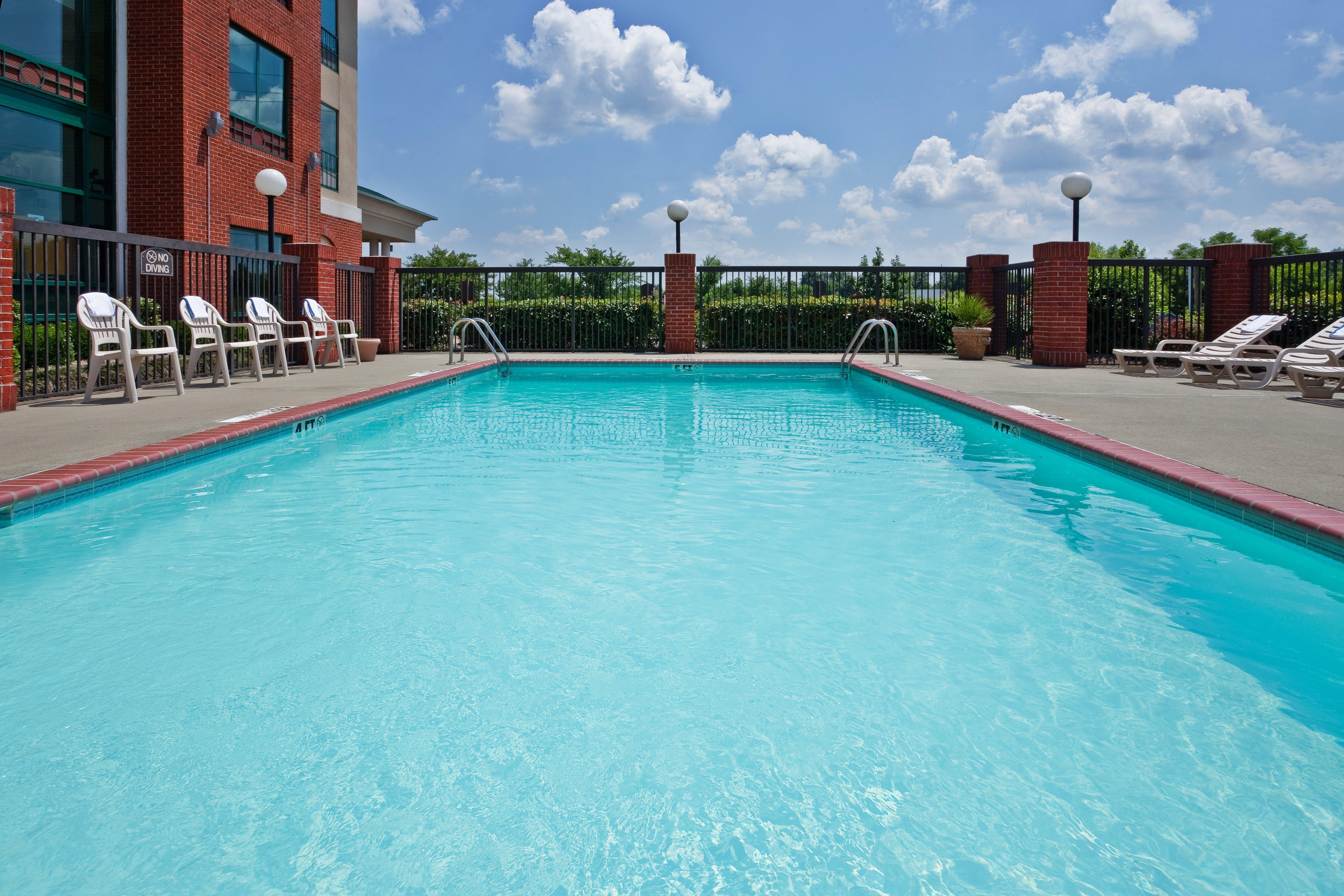 Holiday Inn Express Hotel & Suites Olive Branch By Ihg Eksteriør billede