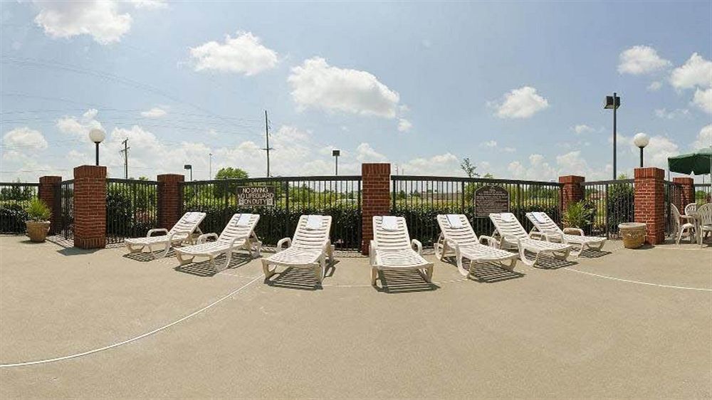 Holiday Inn Express Hotel & Suites Olive Branch By Ihg Eksteriør billede
